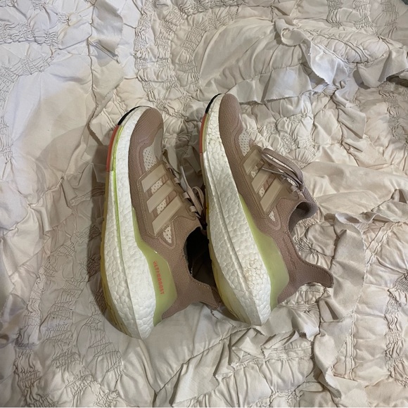 ADIDAS ULTRA BOOST 21 W 9 PINK / TAN - Picture 5 of 6